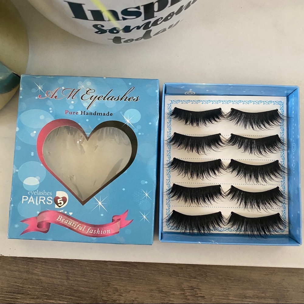 NEW False Lashes - Picture 4 of 7